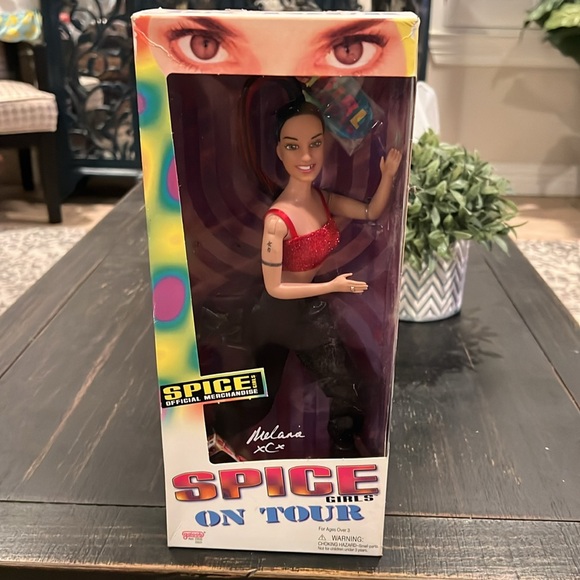 SPICE GIRLS MELANA Vintage 1998 on tour doll, new in box, very nice - Picture 2 of 8
